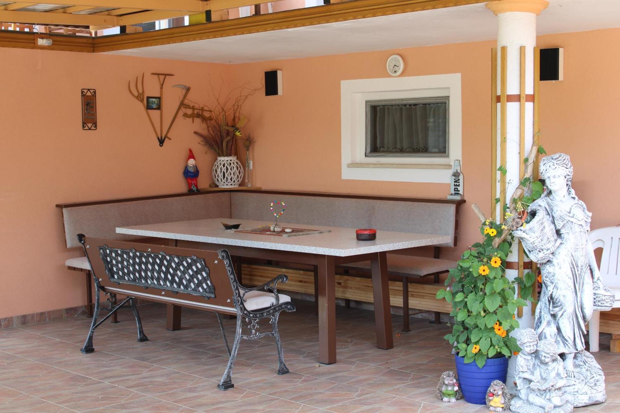 Ferienwohnung Und Gaestezimmer Gaspar Halbenrain Buitenkant foto