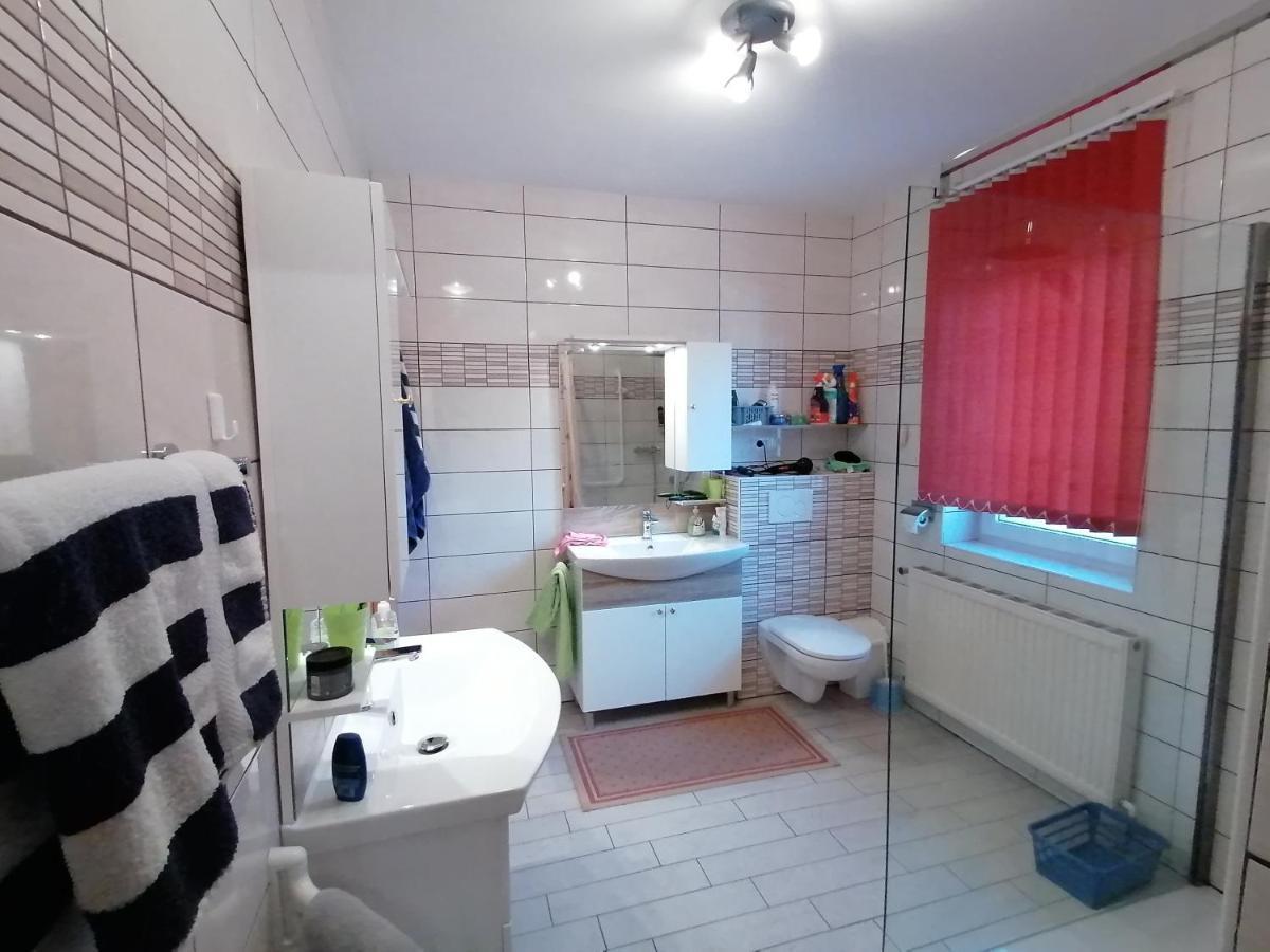 Ferienwohnung Und Gaestezimmer Gaspar Halbenrain Buitenkant foto